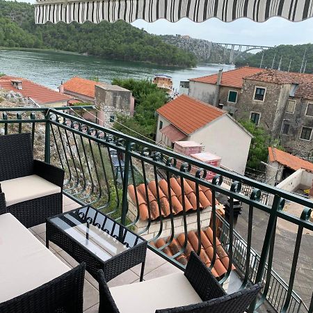 Family House Scardona - Dreams By The River Krka Skradin Exterior foto