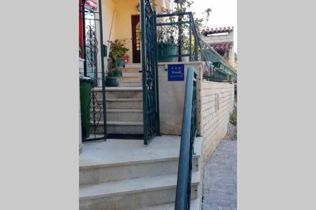 Family House Scardona - Dreams By The River Krka Skradin Exterior foto